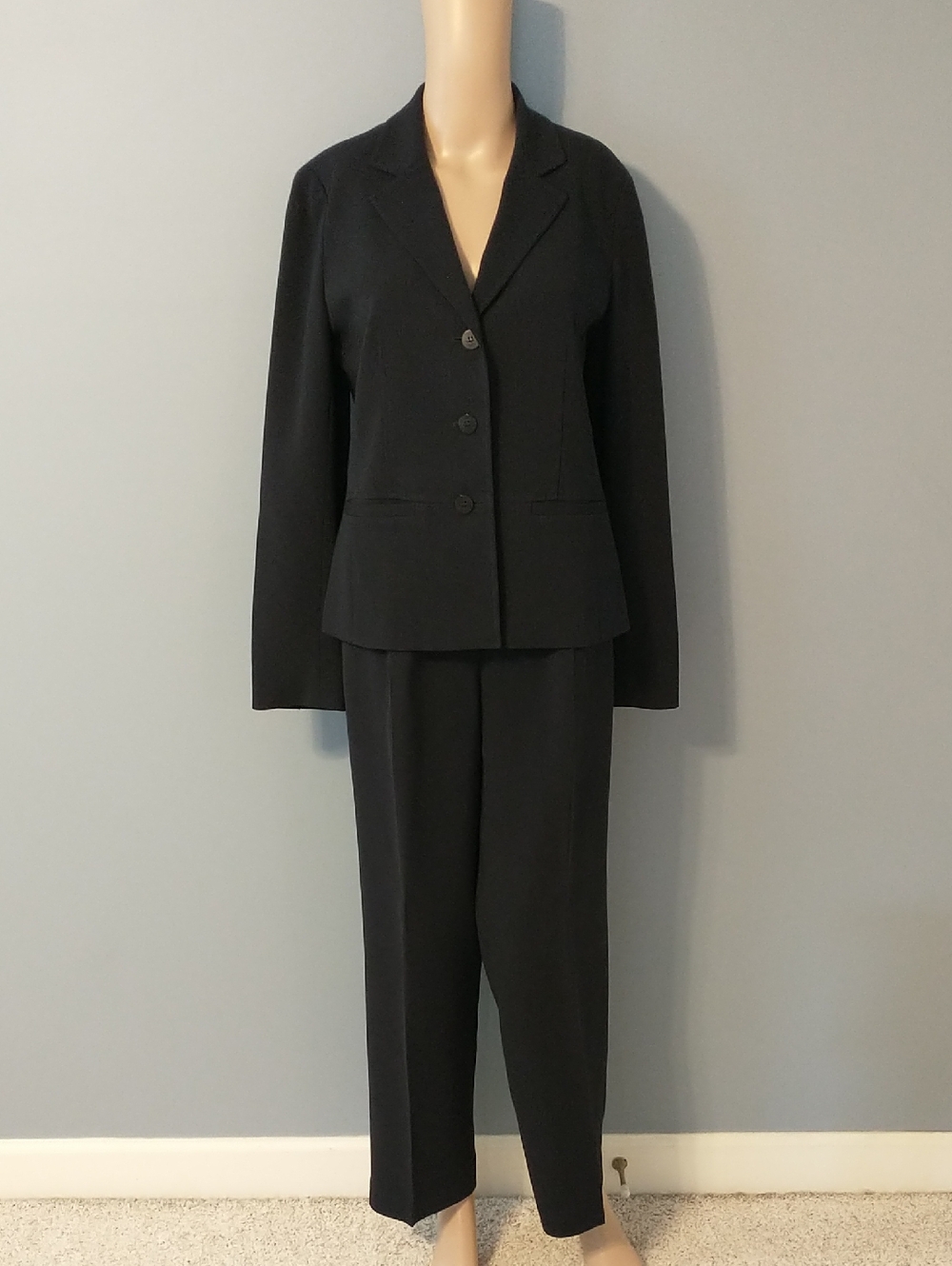 Liz Claiborne Two-Piece Pantsuit